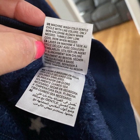 JENNI Intimates Fuzzy Sweatshirt - Picture 4 of 7